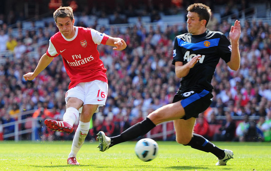 1. Mai 2011: Arsenal gewinnt sein Heimspiel gegen Manchester United. Aaron Ramsey trifft mit einem platzierten Flachschuss