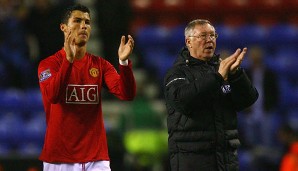 Auch die Cristiano-Ronaldo-One-Man-Show war unter Ferguson bald zu Ende. Der 1999 von der Queen zum Ritter geschlagene Sir lehrte dem Portugiesen das Team-Prinzip