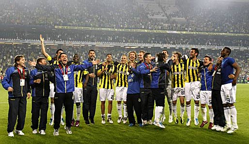 TÜRKEI: Alleiniger Rekordmeister! Mit dem 18. Meistertitel ist Fenerbahce nunmehr der alleinige Rekordhalter vor Galatasaray