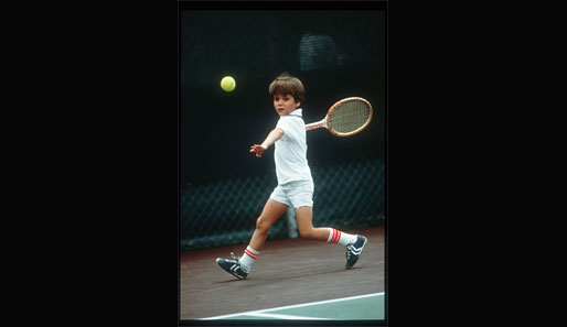 Schon mit sieben Jahren weiß der kleine Andre, was er will: Tennisprofi werden.