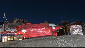 Eine von zahlreichen Veranstaltungen auf dem Piz Nair, dem Hausberg von St. Moritz, ist die Lichtshow von Künstler Gerry Hofstetter