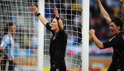 Eine Sternstunde: Deutschland zerlegt die Gauchos im Viertelfinale der WM 2010. Überragender Mann und Torvorbereiter: Schweinsteiger