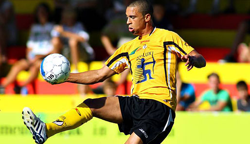 Der aktuelle U-21-Nationalspieler Nill de Pauw vom KSC Lokeren hat kongolesische Wurzeln. In dieser Saison kam er bislang 19 Mal zum Einsatz und erzielte zwei Tore