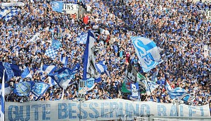 SEPTEMBER: Der Fußball wird wieder einmal aus dem Alltag gerissen, als Schalke-Coach Ralf Rangnick seinen Job aufgibt. Diagnose: Erschöpfungssyndrom