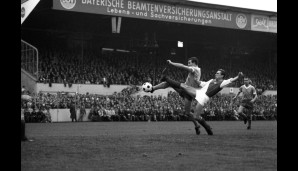 5 Tore: Rudolf Brunnenmeier am 27.02.1965 beim Spiel 1860 München - Karlsruhe (9:0)