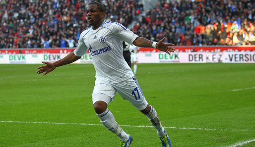 Jefferson Farfan (l.) war mit seinem Tor in der 83. Minute der Matchwinner für den FC Schalke