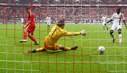 Und direkt nochmal der Super-Mario! Gomez sorgt für die Führung und den knappen 2:1-Sieg seiner Münchner. Es ist sein 25. Saisontor