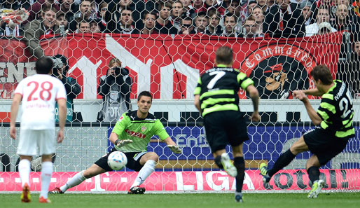 VfB Stuttgart - FSV Mainz 05 4:1: Mainz erwischt einen Blitzstart par excellence. Andreas Ivanschitz (r.) traf per Foulelfmeter zum frühen 1:0 für den FSV