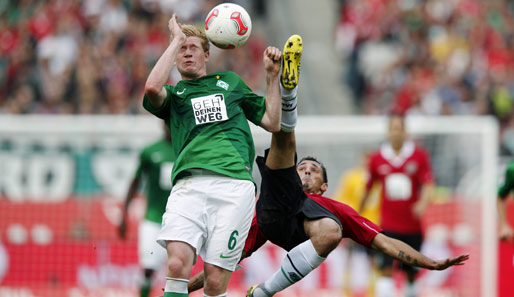 Hannover 96 - Werder Bremen 3:2: Was für ein irres Nordderby? Erst in letzter Sekunde sichert sich Hannover die drei Punkte