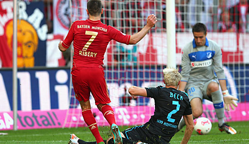 Die Bayern ließen es ruhig angehen. Doch dann kam Franck! Ribery erzielte das 1:0. Damit war sein Torhunger aber noch nicht gestillt...