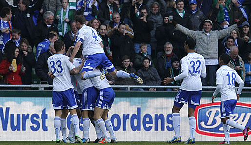 WERDER BREMEN - FC SCHALKE 04 0:2 - Durch den Sieg macht Königsblau einen großen Schritt in Richtung Königsklasse. Doch die Fans sahen zwei unterschiedliche Halbzeiten