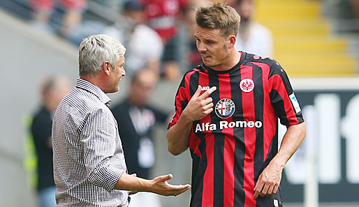 Alex Meier (r., mit Trainer Armin Veh) traf sogar einmal ins Tor von Manuel Neuer, sein Treffer wurde allerdings wegen angeblicher Abseitsstellung nicht anerkannt