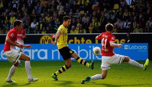 Eine Vorlage von Robert Lewandowski und das Tor von Marco Reus brachten Dortmund in Führung, ehe selbiger kurz vor der Halbzeit noch eines nachlegte.