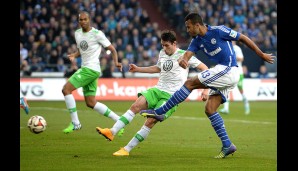 FC SCHALKE 04 - VFL WOLFSBURG 3:2: Schalke legt los wie die Feuerwehr. Chuopo-Moting trifft gleich doppelt für Königsblau
