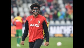 SC FREIBURG - FC AUGSBURG 2:0: Nicht nur aus medizinischen Gründen sinnvoll, denn mit der Maske lässt Caiuby seine Gegner sicher in Ehrfurcht erstarren