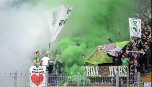DARMSTADT - WOLFSBURG 0:1: Vor dem Spiel zeigten die VfL-Fans ein "Herz für Stadionverbotler"