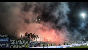 SV DARMSTADT-HAMBURGER SV:0:0: Flutlicht und Pyro: Willkommen im Reich der Fußball-Romantik