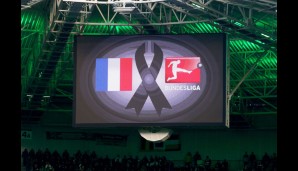 In allen Stadien wurde der Opfer des Pariser Terrors gedacht