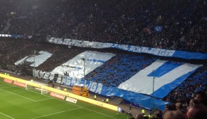 HAMBURG - BREMEN 2:1: So gut es letztendlich auf dem Platz läuft, funktioniert die Choreo nicht ganz unfallfrei