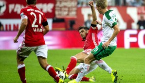 Javi Martinez (FC Bayern): Mit Aron Johannsson hatte Martinez keine Mühe. Martinez kurbelte das Aufbauspiel der Bayern mit an und agierte in seinen wenigen Zweikämpfen sehr stark