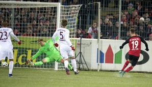 SC FREIBURG - FC BAYERN 1:2: Sauberes Finish: Haberer düpiert Neuer nach nicht einmal fünf Minuten und trifft zur Freiburger Führung