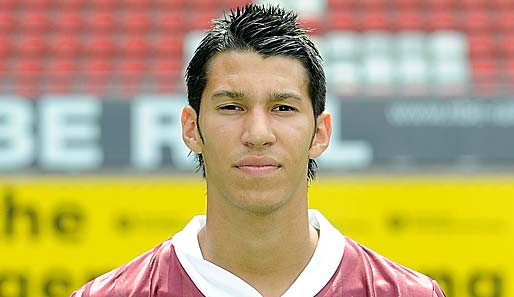 Nachwuchsspieler Marcel Correia, der hauptsächlich in der zweiten Mannschaft zum Einsatz kam, schloss sich Zweitliga-Aufsteiger Eintracht Braunschweig an