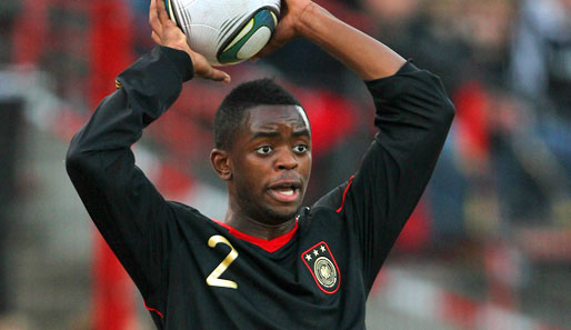 U-19-Nationalspieler Bienvenue Basala-Mazana wurde an den österreichischen Erstligisten SV Ried ausgeliehen