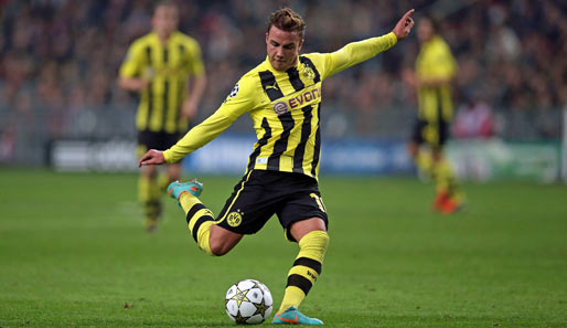 Im fünften Gruppenspiel trat Dortmund in Amsterdam an. Die Mannschaft von Frank de Boer wurde zeitweise an die Wand gerspielt, Dortmund gewann mit 4:1. Mario Götze brillierte, indem er ein Tor schoss und die Treffer von Reus und Lewandowski (2) auflegte