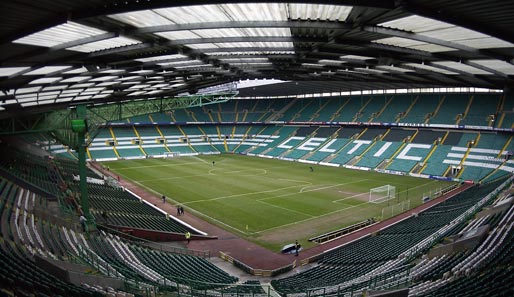 Der Celtic Park, Spitzname "Paradise". Der Grund: Das Stadion liegt nahe eines Friedhofs. Ein Journalist schrieb einst: "It's like leaving a graveyard to enter paradise"