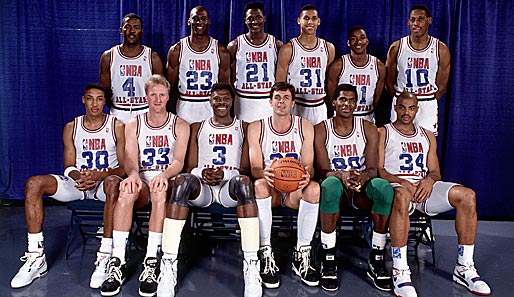 Rodman (10) beim All-Star-Game 1990 mit u.a. Scottie Pippen (30), Larry Bird (33), Patrick Ewing (3), Charles Barkley (34), Reggie Miller (31) und Michael Jordan (23)
