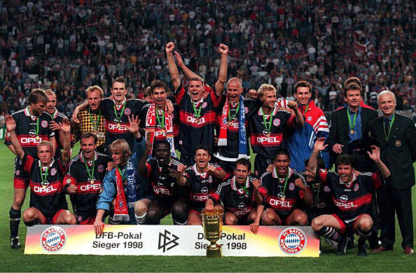 1998: Der FC Bayern gewann 1998 im Finale mit 2:1 gegen den MSV Duisburg