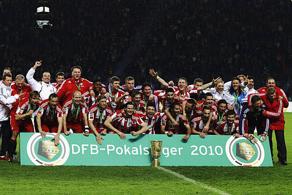 Das Feierbiest Louis van Gaal und seine Bayern bescheerten ihren Fans auch 2010 das Double