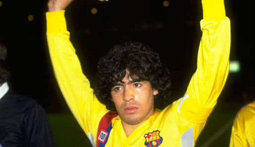 Nach seiner ersten WM blieb Maradona gleich in Spanien und heuerte 1982 beim FC Barcelona an