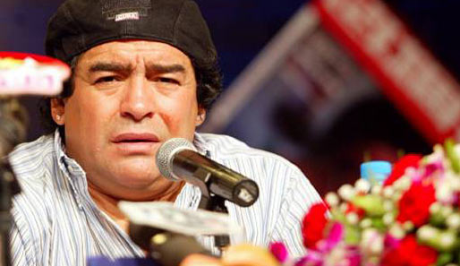 Maradona fiel jedoch in ein tiefes Loch ...