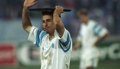 Mit Marseille verlor JEAN-PIERRE PAPIN 1991 das Finale im Europapokal der Landesmeister gegen Belgrad. In der Liga wurde er Meister und Torschützenkönig