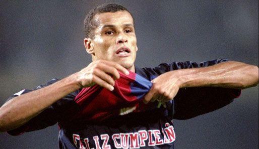 RIVALDO wurde 1999 mit dem FC Barcelona Meister in der Primera Division und holte sich mit Brasilien die Copa America