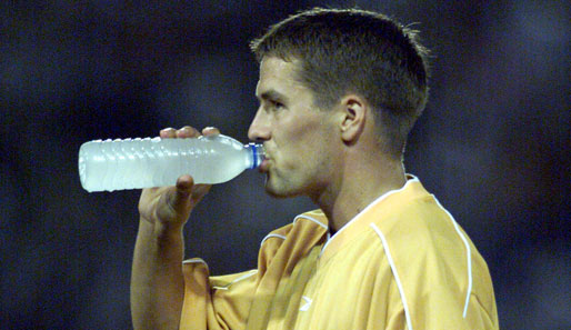 MICHAEL OWEN holte 2001 mit dem FC Liverpool vier Pokale: FA-Cup, Carling-Cup, UEFA-Cup und den europäischen Supercup