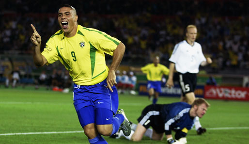 Bei der WM 2002 wurde RONALDO Torschützenkönig und Weltmeister mit Brasilien: seine zweite Auszeichnung zu Europas Fußballer des Jahres