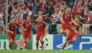 Was 2012 folgte, war das völlig verrückte Finale dahoam. CL-Endspiel. Bayern gegen Chelsea. In München. Thomas Müller brachte die hoch überlegenen Hausherren in der Allianz Arena in Führung...