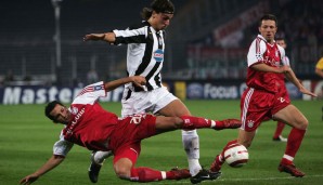 19. Oktober 2004: Zum ersten Mal überhaupt trifft der FC Bayern in Europa auf Juventus Turin. Damals noch im Trikot der Alten Dame: Zlatan Ibrahimovic