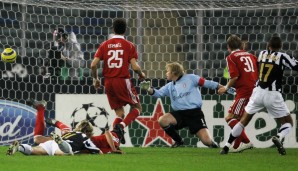 David Trezeguet schoss Juve mit einem Doppelpack zum 2:1-Sieg. Zwischenstand im Duell Juve-Bayern: 3:1 für die Italiener