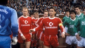 1984 - 1991: Klaus Augenthaler (l.) war sieben Jahre lang Bayern-Kapitän. Nur Franz Beckenbauer blieb ebenso lange im Amt