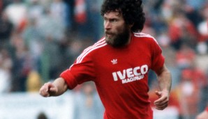 1980 - 1983: Paul Breitner hatte wohl die mit Abstand lässigste Frisur aller Bayern-Kapitäne