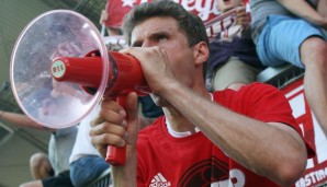 Thomas Müller (26 Jahre, Vertrag bis 2021): Das Münchner Urgestein darf nicht fehlen. Auch Müller verlängerte erst im letzten Jahr seinen Vertrag und ist aus der FCB-Elf schon gar nicht mehr wegzudenken