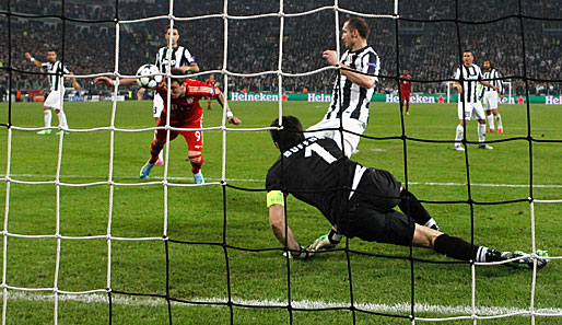 Im Rückspiel steigerte sich Juventus, doch auch am 10. April hieß es: Buffon geschlagen, Juventus geschlagen. Wie im Hinspiel siegte Bayern 2:0 - Mandzukic und Pizarro trafen
