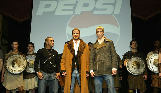 Pepsi-Stars unter sich: Roberto Carlos, David Beckham und Fernando Torres (v.L.n.R.)