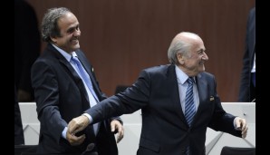 Auch UEFA-Präsident Michel Platini steht nun im Fokus. Er soll von Blatter eine Zahlung in Höhe von zwei Millionen Schweizer Franken erhalten haben.