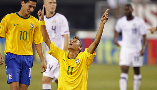 Auch Brasiliens Youngster Neymar gehört zum illustren Kreis der Nominierten. Sein Tor in der brasilianischen Liga für den FC Santos gegen Santo Andre gefiel der FIFA besonders