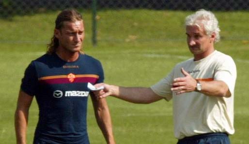 Auch unter Coach Rudi Völler spielte Totti. Es war die Saison 2004/2005