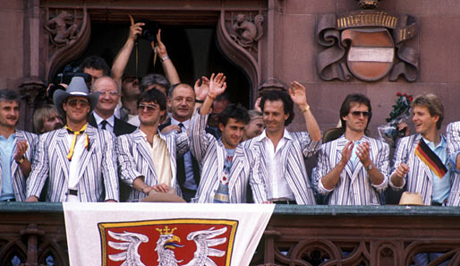 Bei der WM 1986 in Mexiko reicht es zunächst "nur" zum Vizemeistertitel. Der Empfang in Frankfurt ist dennoch herzlich